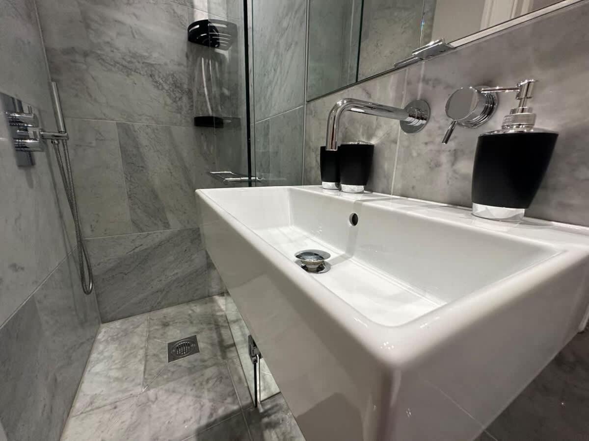 Sg, Chic Covent Garden Apartment Londres Exterior foto